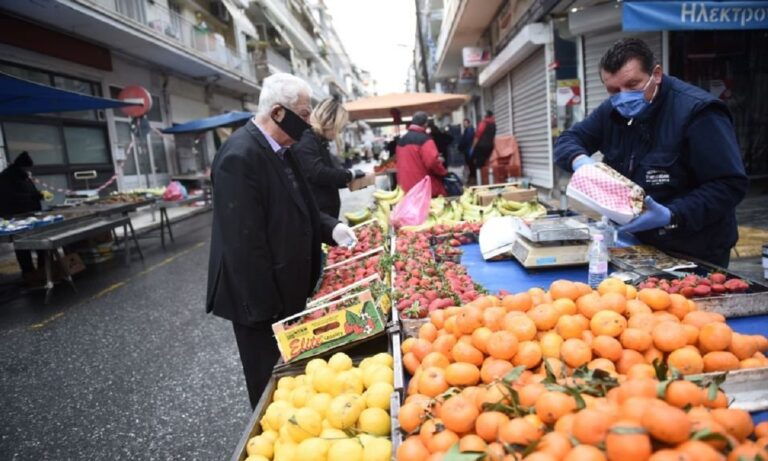 Λαϊκές αγορές: Αντιδράσεις για τη μη λειτουργία τους