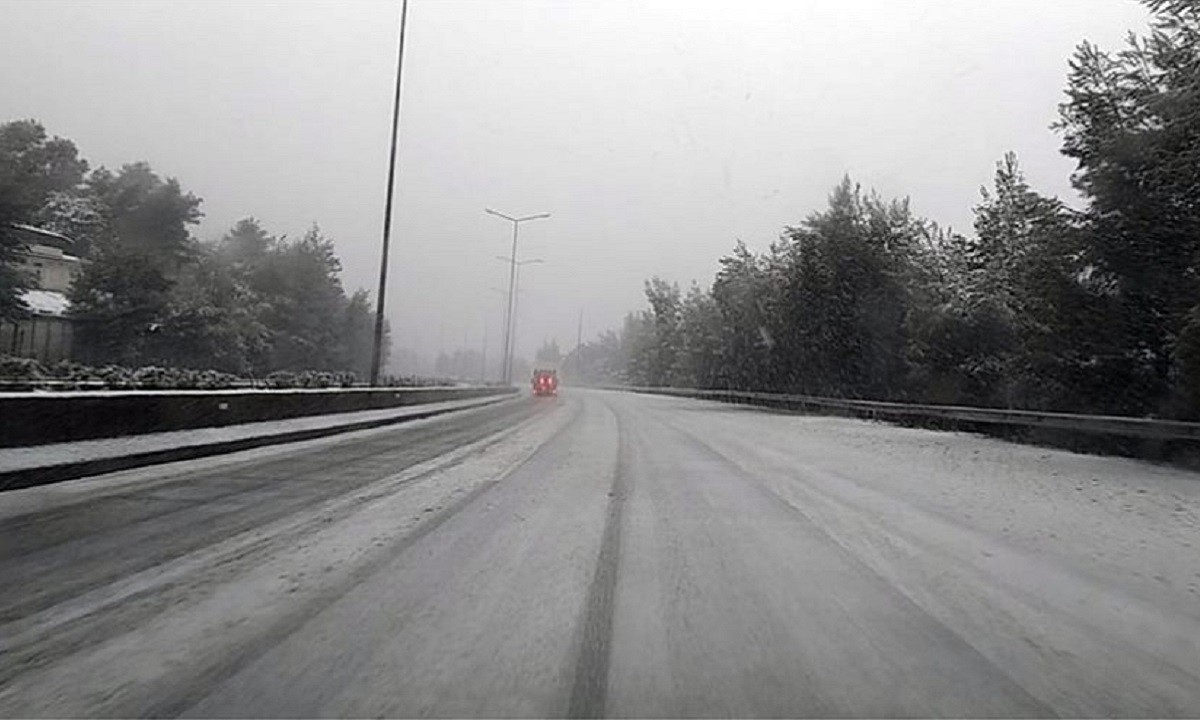 Μήδεια: Έρχεται στην Αθήνα – Σφοδρή χιονόπτωση στη Μαλακάσα! (vids+pics)