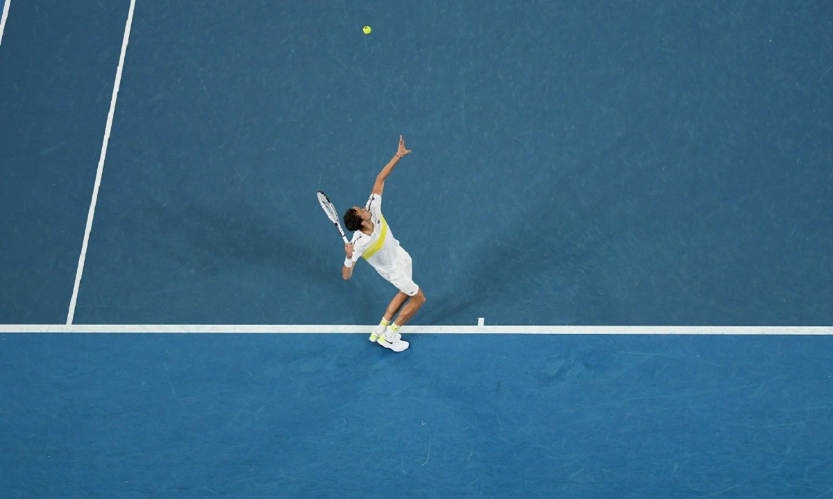 Μεντβέντεφ: «Ο Στέφανος ήταν κουρασμένος» (vid)