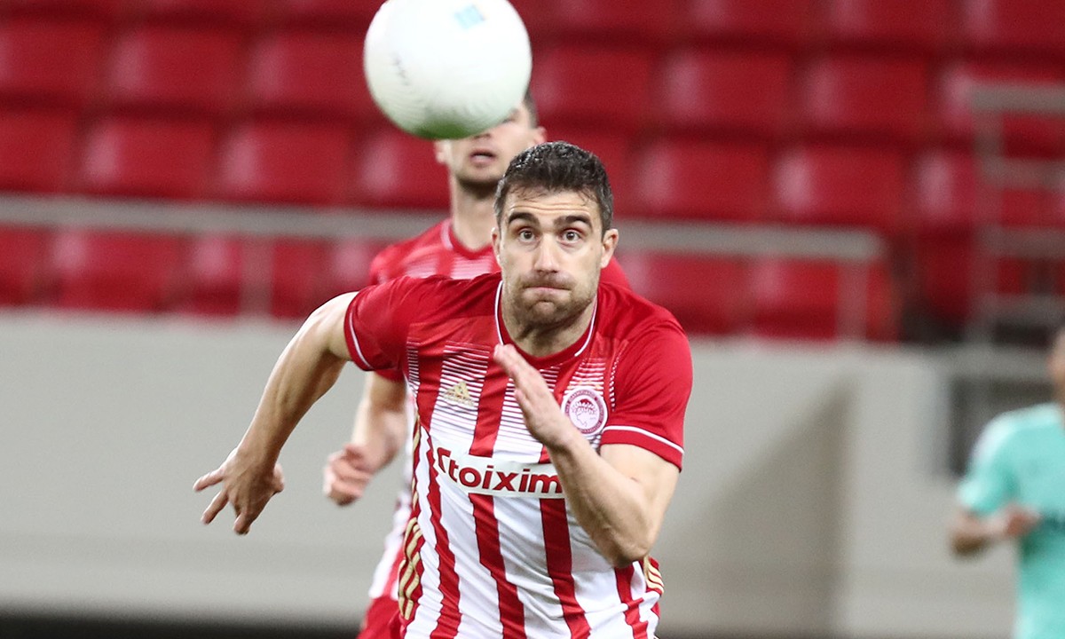 Ολυμπιακός: Αναγκαστική αλλαγή ο Παπασταθόπουλος