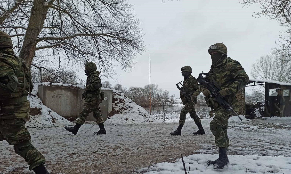 Αλβανοί στρατιώτες έδιναν παραγγέλματα και τώρα θα… φάνε «καμπάνα»