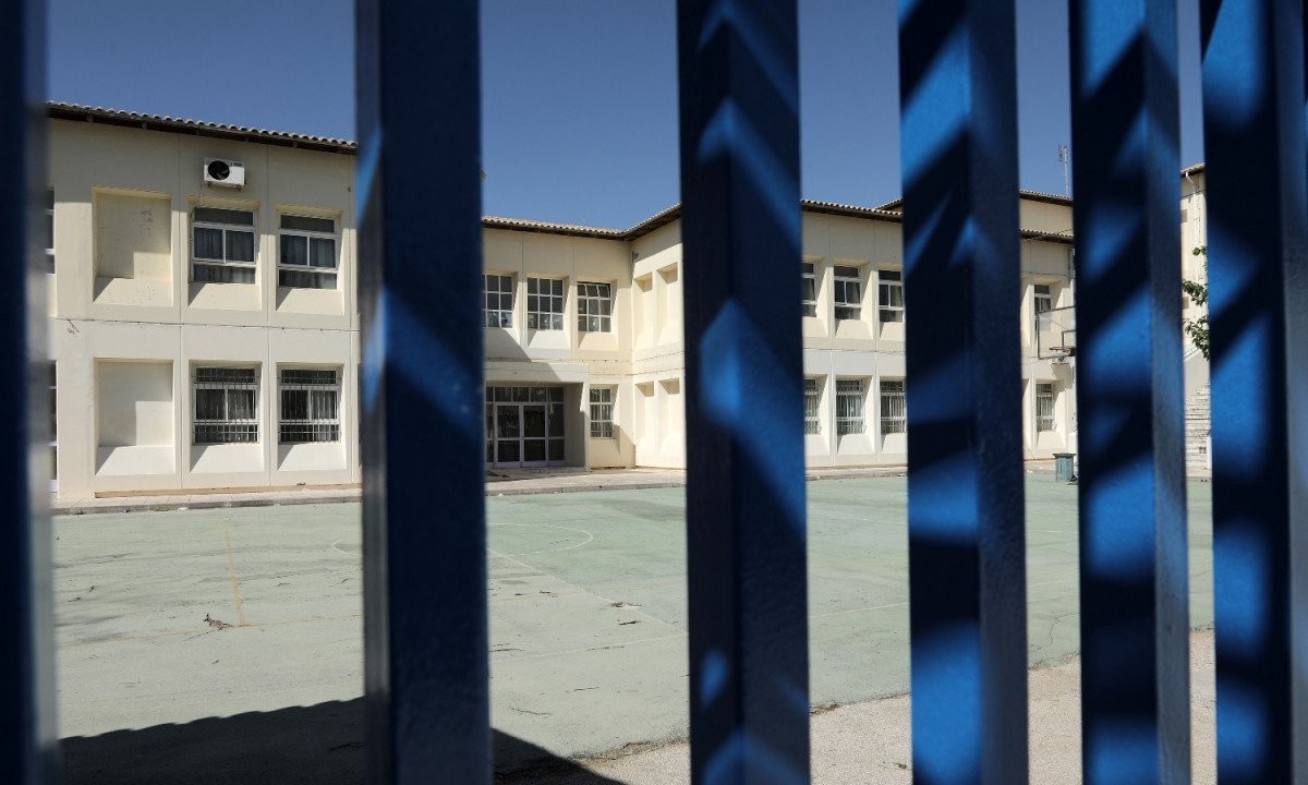 Κορονοϊός – Υπουργείο Παιδείας: Στο τραπέζι παράταση του σχολικού έτους – Τι γίνεται με τα φροντιστήρια