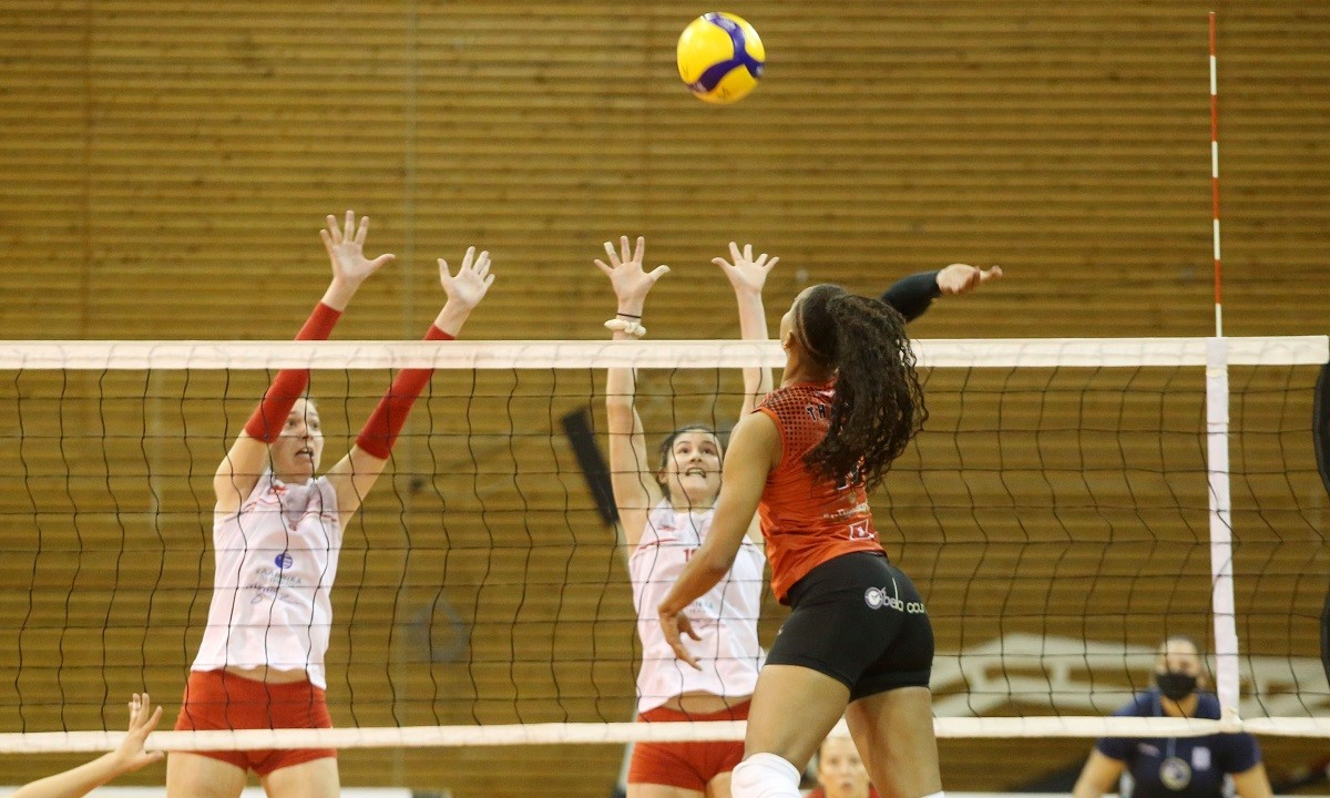 ΑΠΣ Αίας-ΑΟΦ Πορφύρας 1-3 σετ: Πρώτη νίκη για τις φιλοξενούμενες