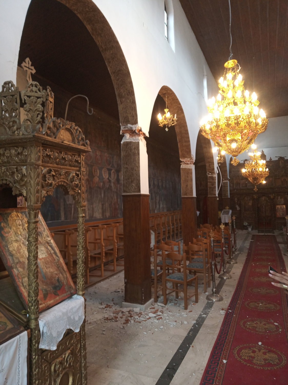 Λάρισα - σεισμός: Σημαντικές καταστροφές έχουν προκαλέσει η απανωτές σεισμικές δονήσεις που έχουν πλήξει την περιοχή εδώ και αρκετά 24ωρα.