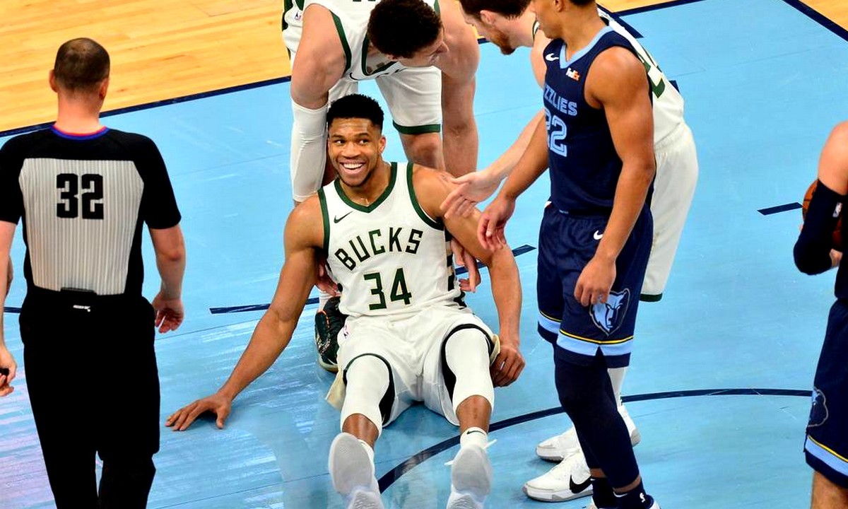 Γκρίζλις – Μπακς 111-112: Ο Αντετοκούνμπο έκανε τη «βρώμικη» δουλειά και ο Χόλιντεϊ εκτέλεσε (vid)