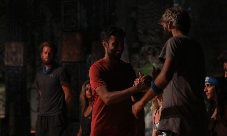 Survivor διαρροή 13/3: ΒΟΜΒΑ! Έφυγε ο Πάνος Καλίδης – Σοβαρός τραυματισμός παίκτη! Σενάριο για… μπλε Τριαντάφυλλο και επιστροφή Ταβλαδάκη!