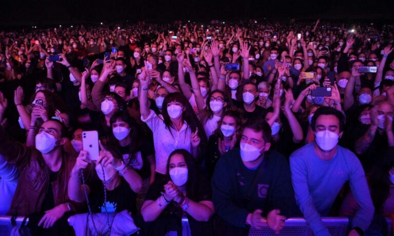 Βαρκελώνη: «Δοκιμαστική» συναυλία 5.000 ατόμων χωρίς αποστάσεις!