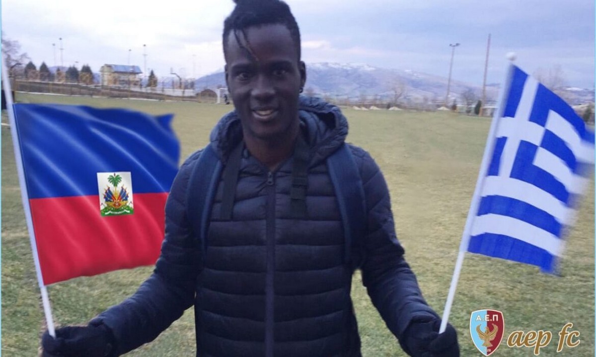ΑΕΠ Κοζάνης: Σε μία πρωτοποριακή ενέργεια προέβη η μακεδονική ομάδα, καθώς μέσω του ποδοσφαιριστή Σέλσο αποφάσισε να τιμήσει την Αϊτή.