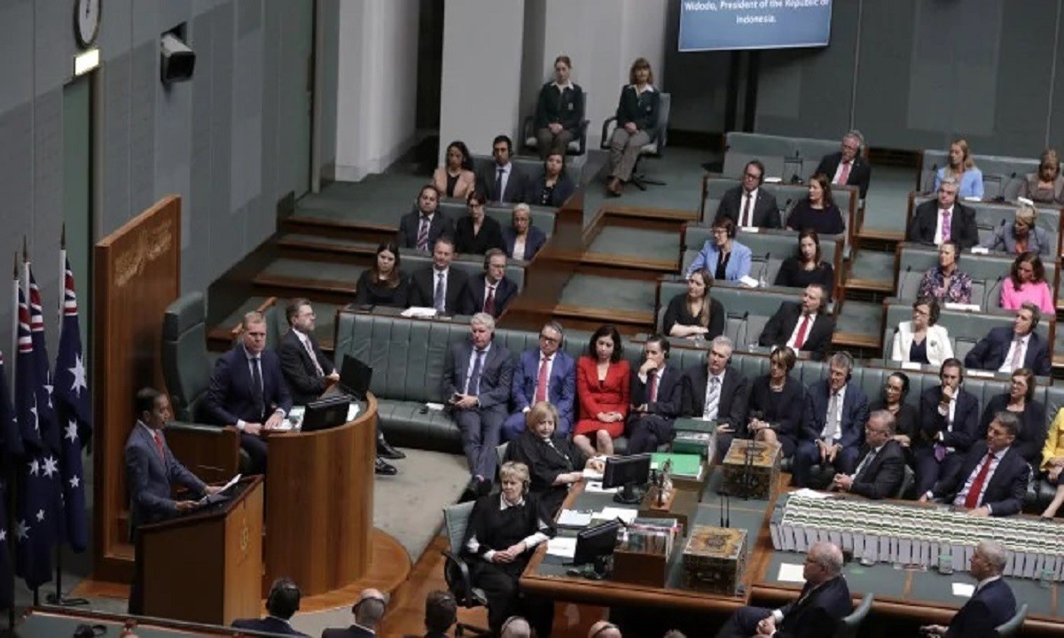 Σάλος στην Αυστραλία: Ροζ βίντεο με βουλευτές να συνουσιάζονται μέσα στη Βουλή!