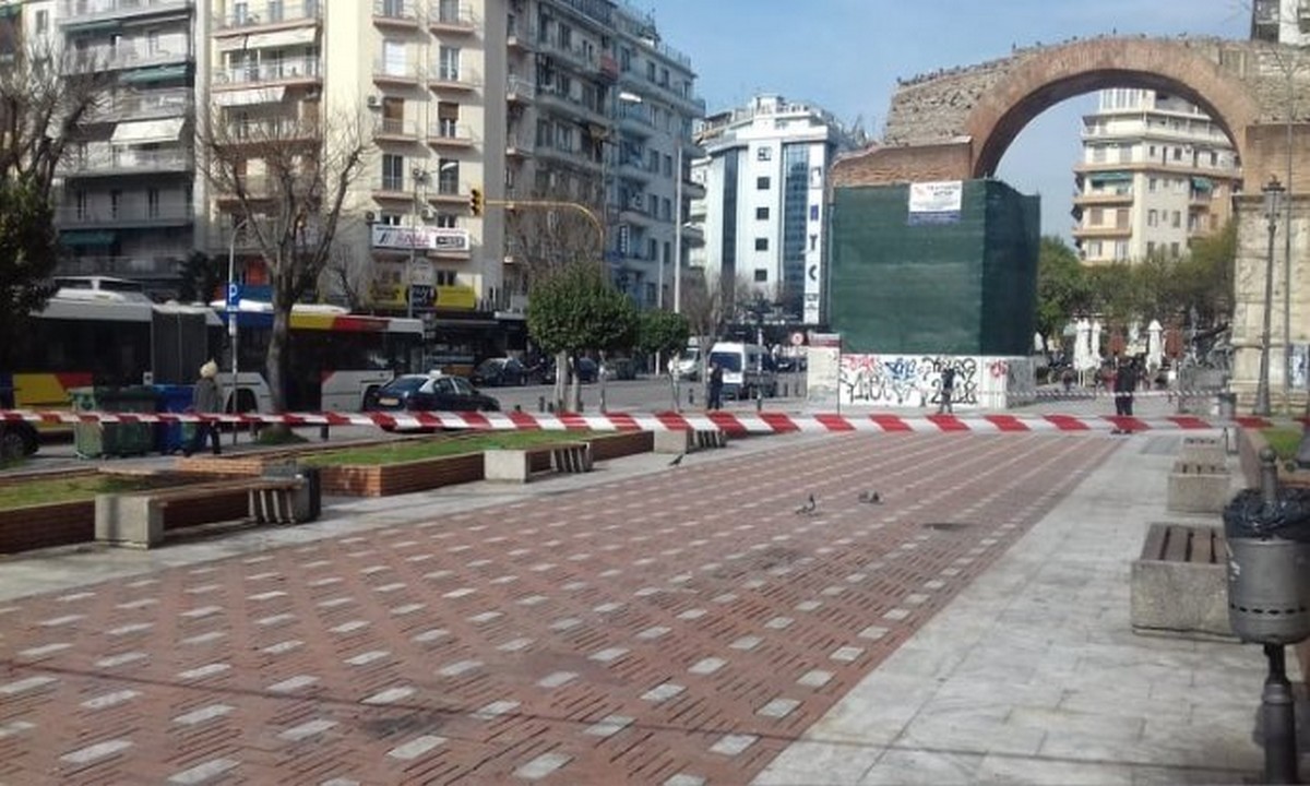 Θεσσαλονίκη: Ύποπτη βαλίτσα στο κέντρο της πόλης - Αποκλείστηκε η περιοχή!