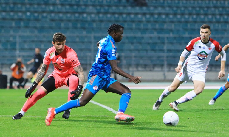 Μπρούμα: «Ομάδα που πρέπει να κερδίζει όλα τα ματς»