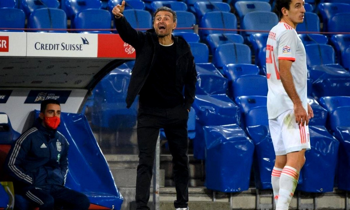 Ο προπονητής της Εθνικής Ισπανίας, Λουίς Ενρίκε μετά από την ισοπαλία απέναντι στην Ελλάδα (1-1) τόνισε ότι η ομάδα του δεν είχε φρέσκο μυαλό έξω από την περιοχή του αντιπάλου.