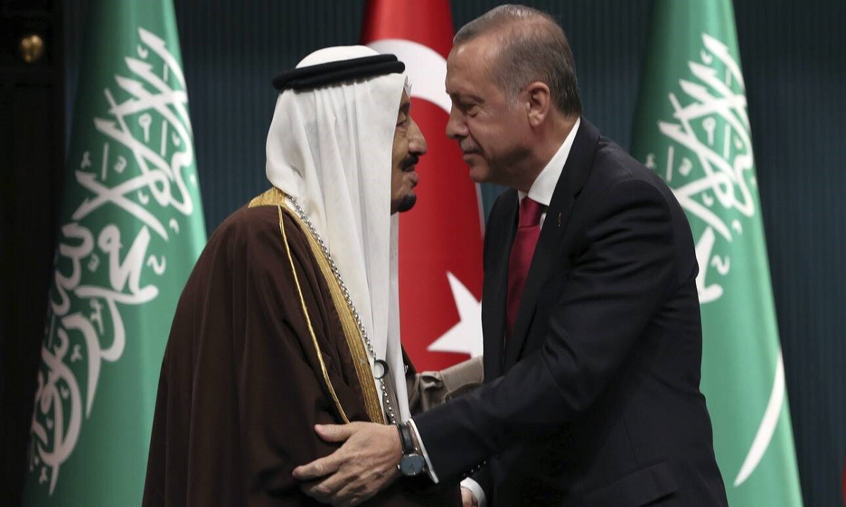 ΗΠΑ: Οι κυρώσεις στην Σαουδική Αραβία και οι απαγορεύσεις στις βίζες 76 ατόμων του περιβάλλοντος του πρίγκιπας Μπιν Σαλμάν, ο οποίος όμως παραμένει στο απυρόβλητο, δείχνουν το μέλλον της Τουρκίας.