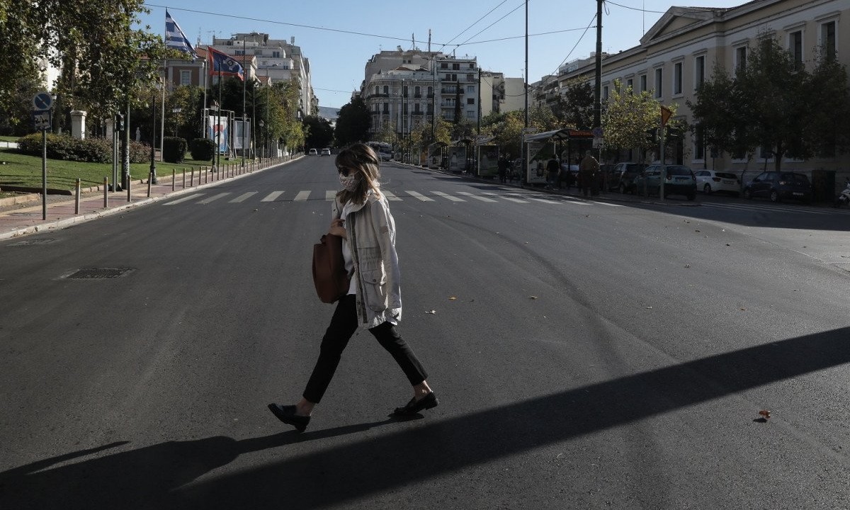 Lockdown: Με τη χαλάρωση των μέτρων αλλάζει και το ωράριο για την απαγόρευση κυκλοφορίας