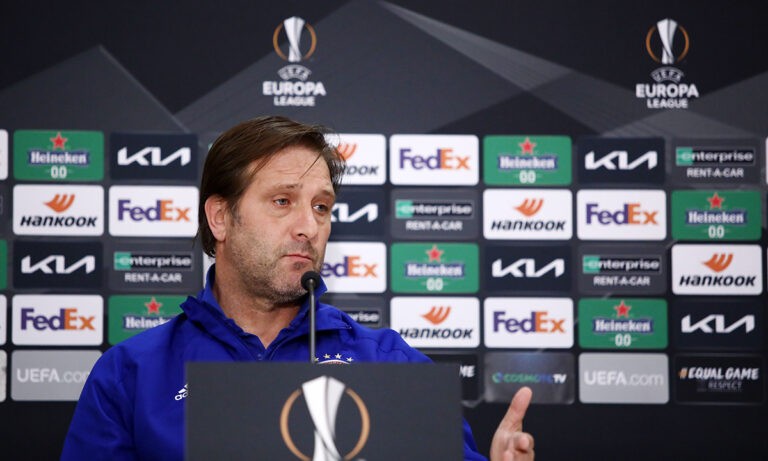 Μαρτίνς: «Στο ποδόσφαιρο δεν υπάρχουν θαύματα, η πρόκριση κρίνεται σε δύο ματς» (vid)