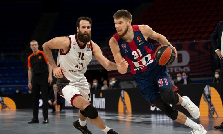 Μπασκόνια- Αρμάνι 86-69: Τα δίνει όλα για τα πλέι οφ