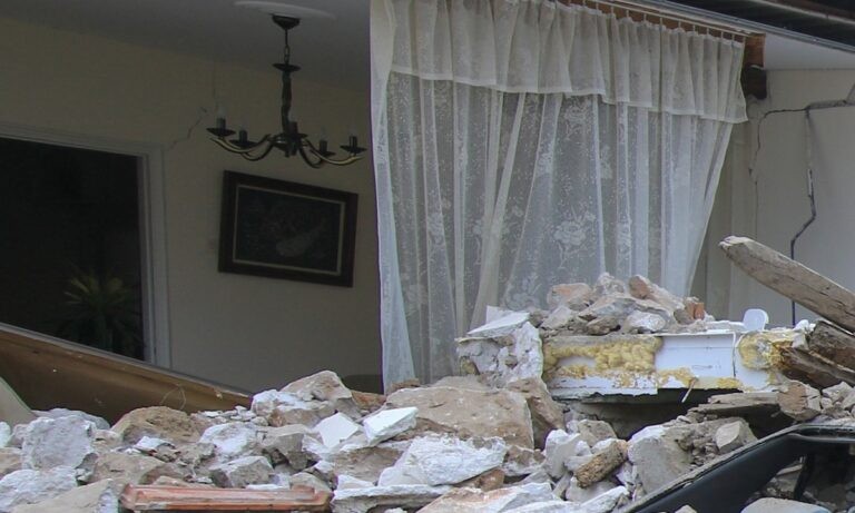 Θεσσαλία: Στα 1.820 τα ακατάλληλα σπίτια – Ρωγμές από τον νέο σεισμό