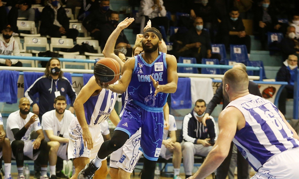 Ιωνικός: Προς Ζιέλονα Γκόρα ο Άνταμ Σμιθ