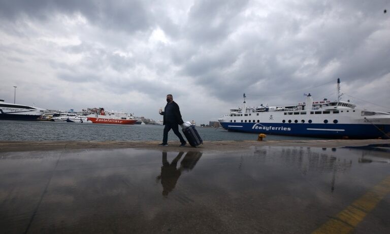 Καιρός: Συννεφιά, βροχές ακόμη και χιόνια την Τρίτη (16/3)