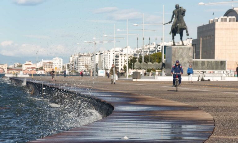 Κορονοϊός: 206% πάνω το ιικό φορτίο στη Θεσσαλονίκη