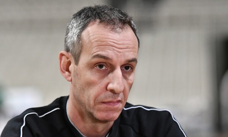 Κάτας: «Να ελέγξουμε ρυθμό και ριμπάουντ»