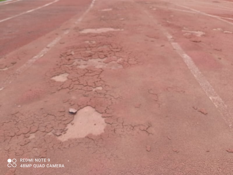 Στίβος: Σε κακά χάλια τα στάδια Μυτιλήνης και Καλλονής (φωτογραφίες) - Επιστολή Θ. Βαλσαμίδη στον Περιφερειάρχη