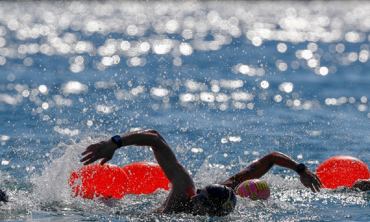Αυθεντικός Μαραθώνιος Κολύμβησης: Κολύμβηση στα ιστορικά στενά του Αρτεμισίου