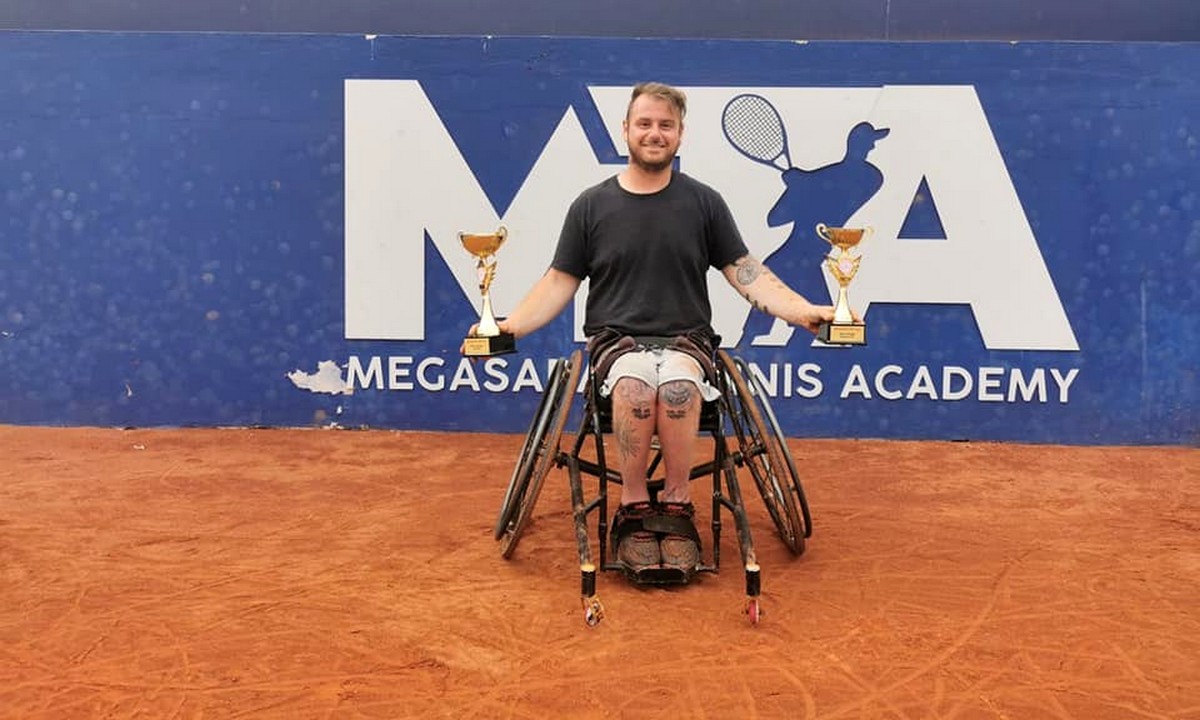 Τένις με αμαξίδιο: Διπλο…κουπάτος ο Στέφανος Διαμαντής στο Mega Saray Open