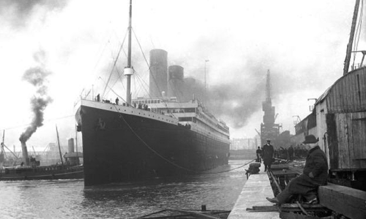 14 Απριλίου 1912: Ο Τιτανικός προσκρούει στο παγόβουνο – Η τραγωδία μόλις είχε αρχίσει… (vid)