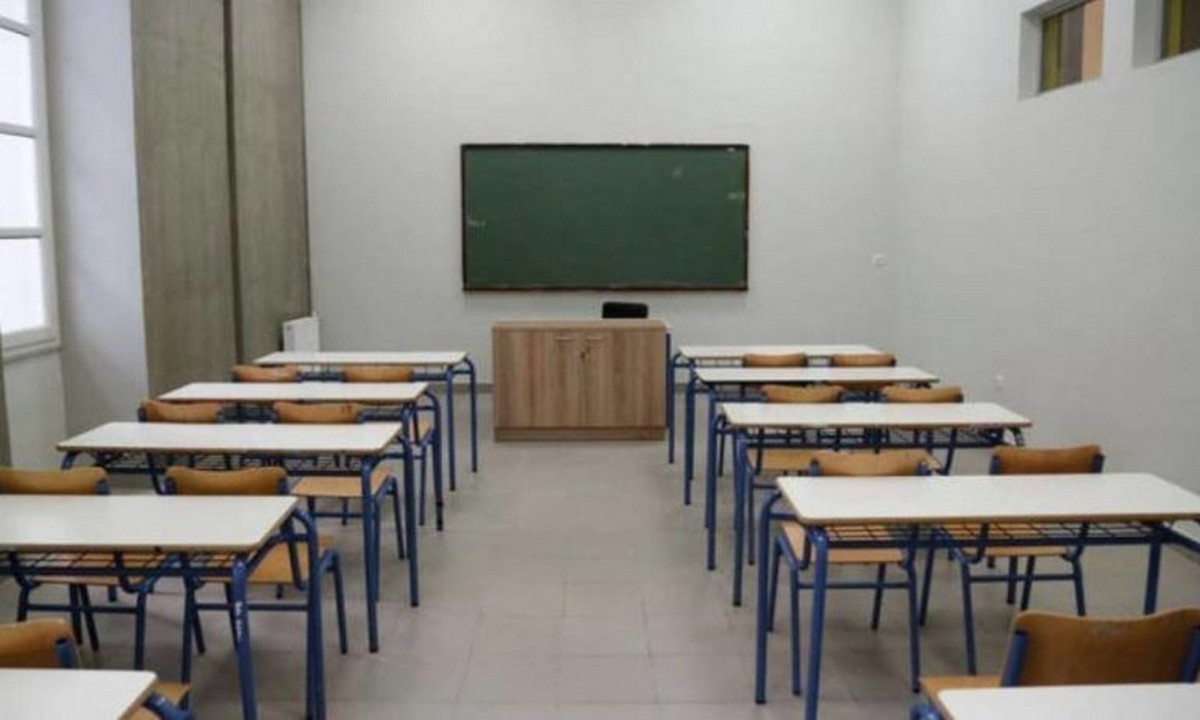 Θεσσαλονίκη: Μήνυση σε διευθυντή σχολείου που αρνήθηκε την είσοδο σε μαθητή χωρίς self test! (vid)