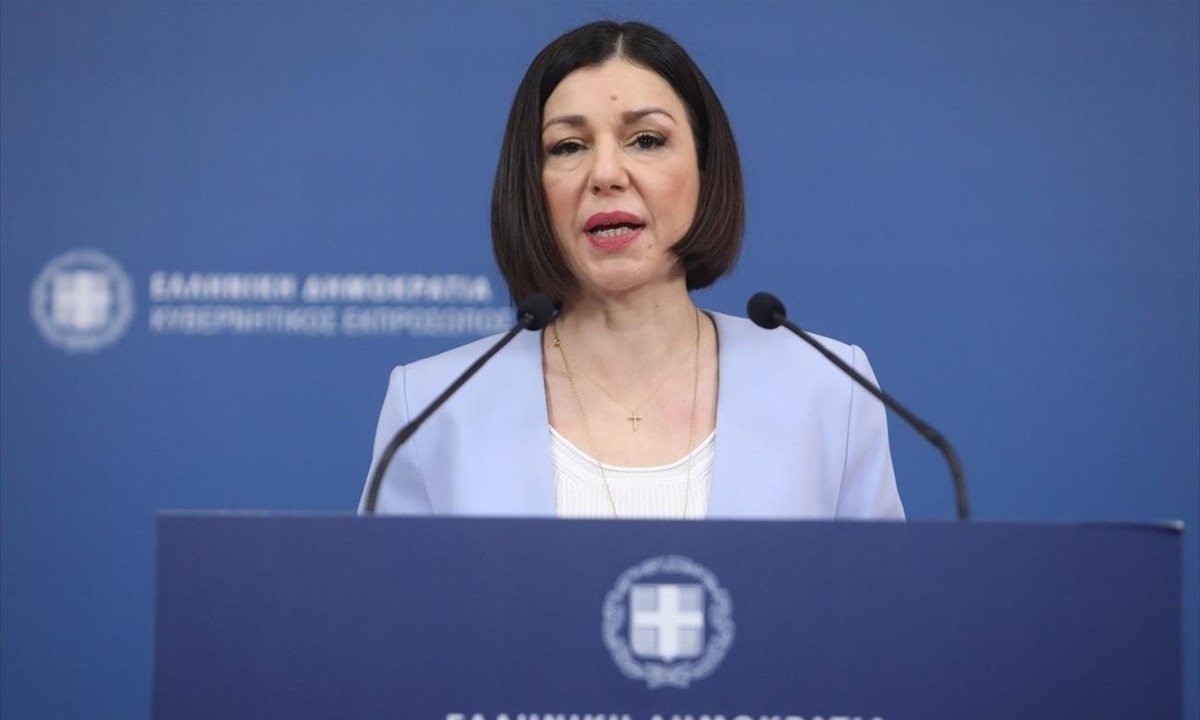 Πελώνη: «Νωρίτερα στην Ελλάδα 1,2 εκατομμύρια εμβόλια»