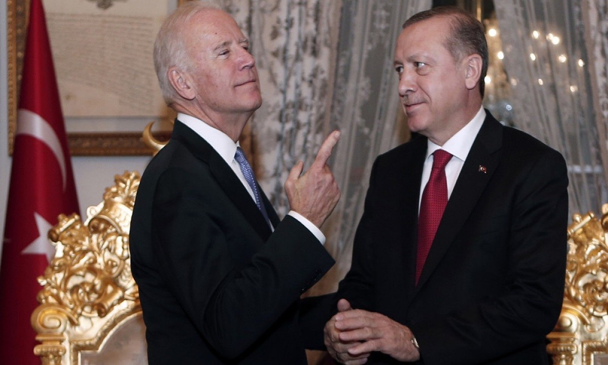 Μόνο Τούρκοι επιβεβαιώνουν την τηλεφωνική συνομιλία Μπάιντεν – Ερντογάν