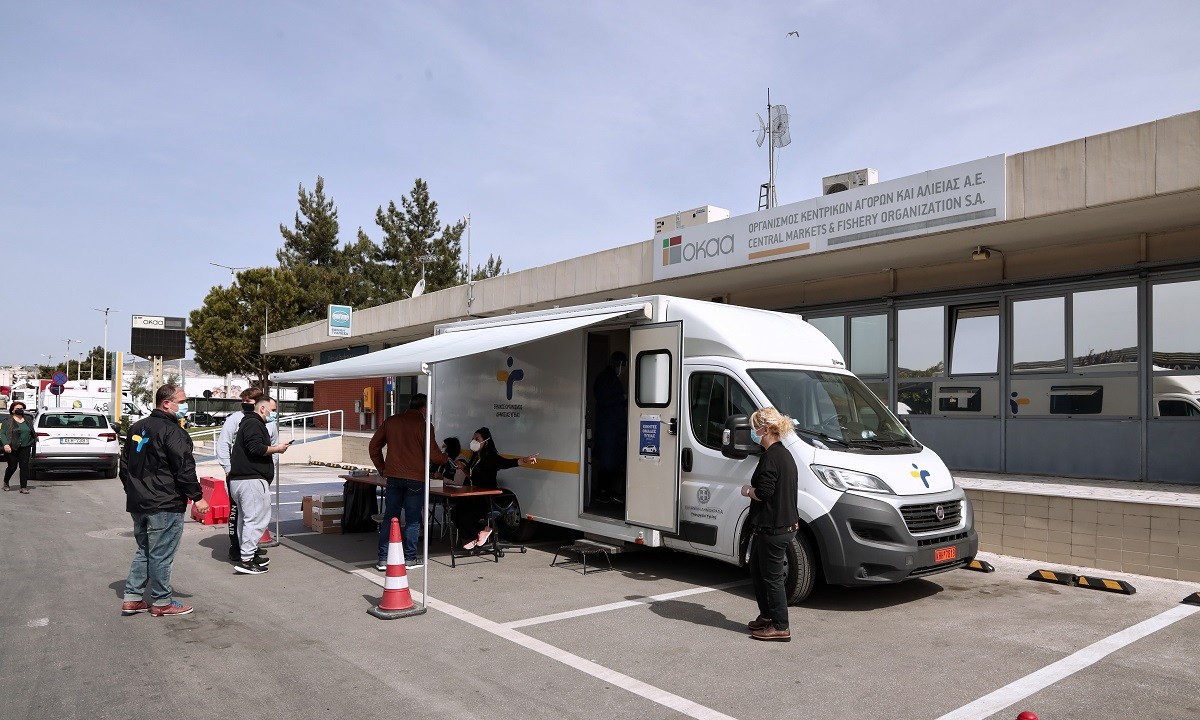 Κορονοϊός: 2,781 νέα κρούσματα και 63 νέοι θάνατοι