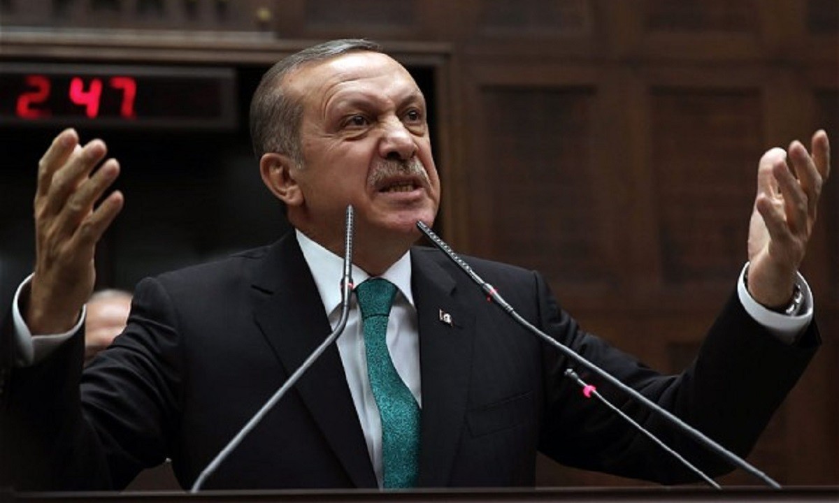 Αυτοεξόριστος Τούρκος δικαστής μιλά για το τέλος του Ερντογάν – Πως επηρεάζεται η Ελλάδα αν χάσει την εξουσία