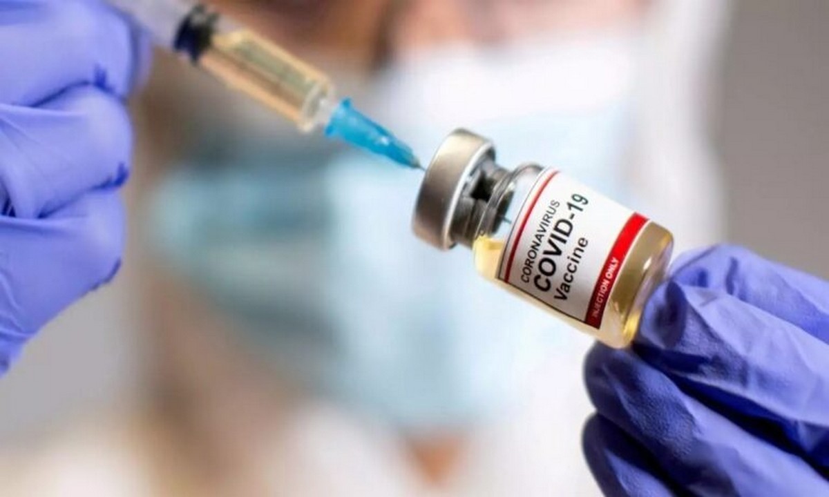 Εμβόλιο Κορονοϊού: Αυτές είναι οι παρενέργειες των εμβολίων ανά εταιρεία σε κάθε ηλικία