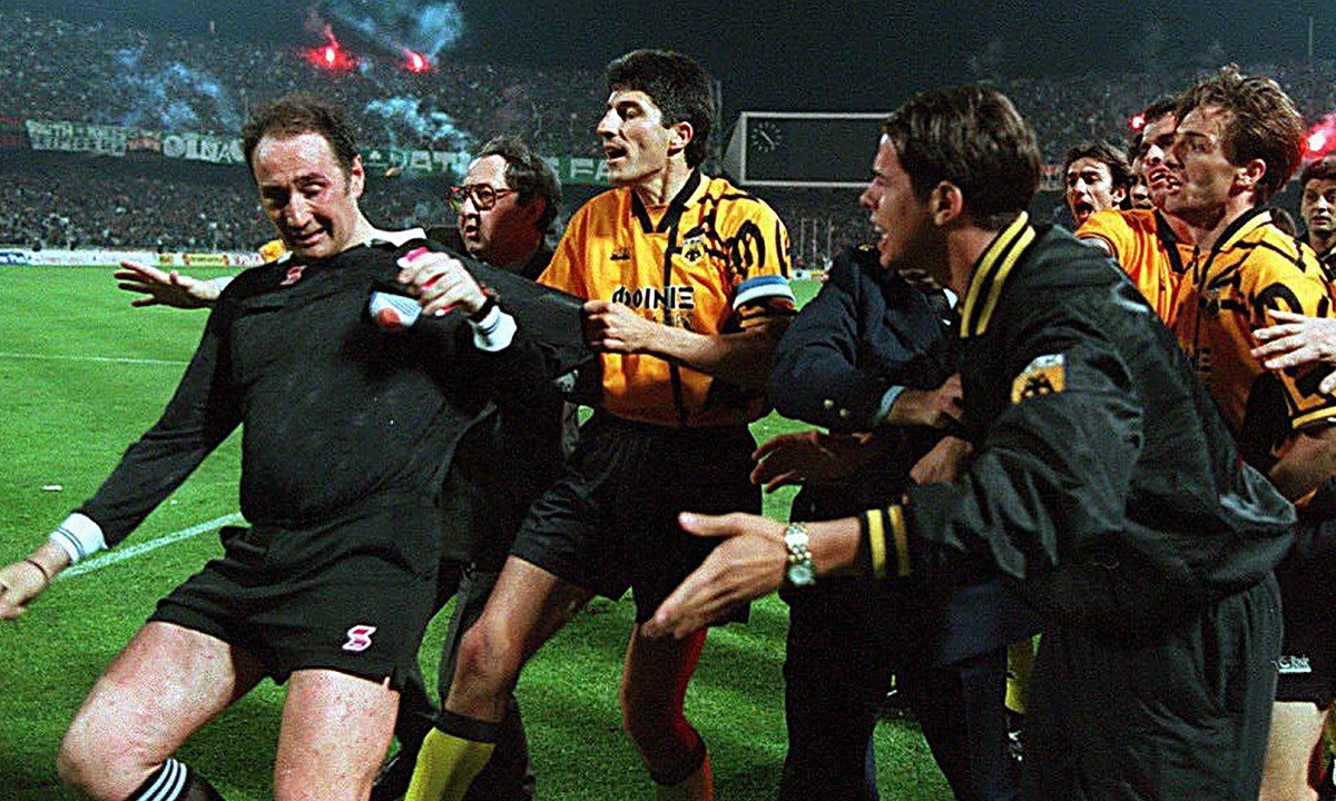 Σαν σήμερα, πριν από 26 χρόνια, ο διαιτητής Φίλιππος Μπάκας είχε δεχθεί ξυλοδαρμό από αγνώστους, δέκα μέρες μετά τον τελικό Κυπέλλου Παναθηναϊκός-ΑΕΚ.