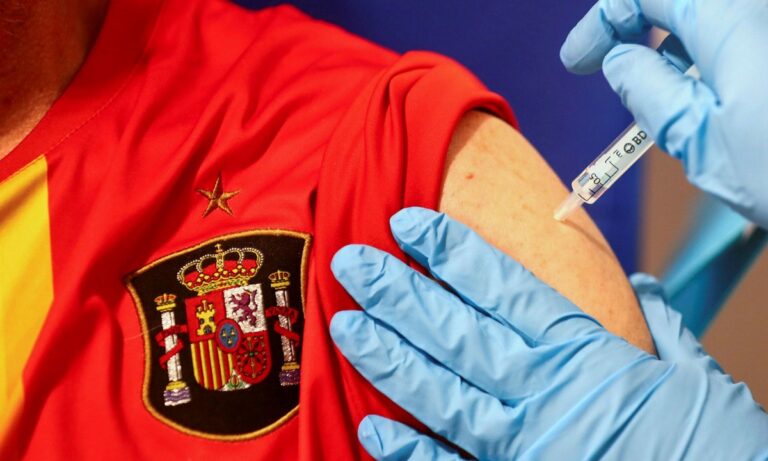 Ισπανία: Η έλλειψη εμβολίων ίσως οδηγήσει σε κλείσιμο των εμβολιαστικών κέντρων