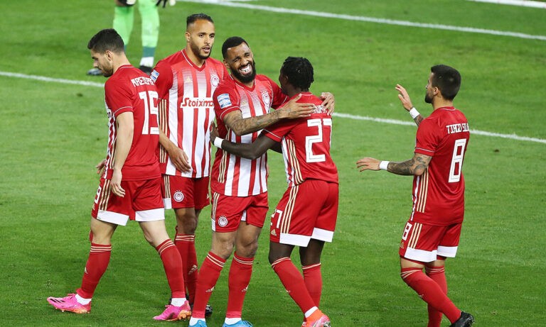 Ολυμπιακός – ΑΕΚ: Έκανε αλλαγές και αμέσως 1-0! (vid)