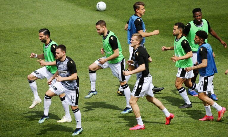 Μετά τη βαριά ήττα από τον Παναθηναϊκό στη Λεωφόρο, ο ΠΑΟΚ στρέφει πλέον την προσοχή του στον ημιτελικό του Κυπέλλου απέναντι στην ΑΕΚ