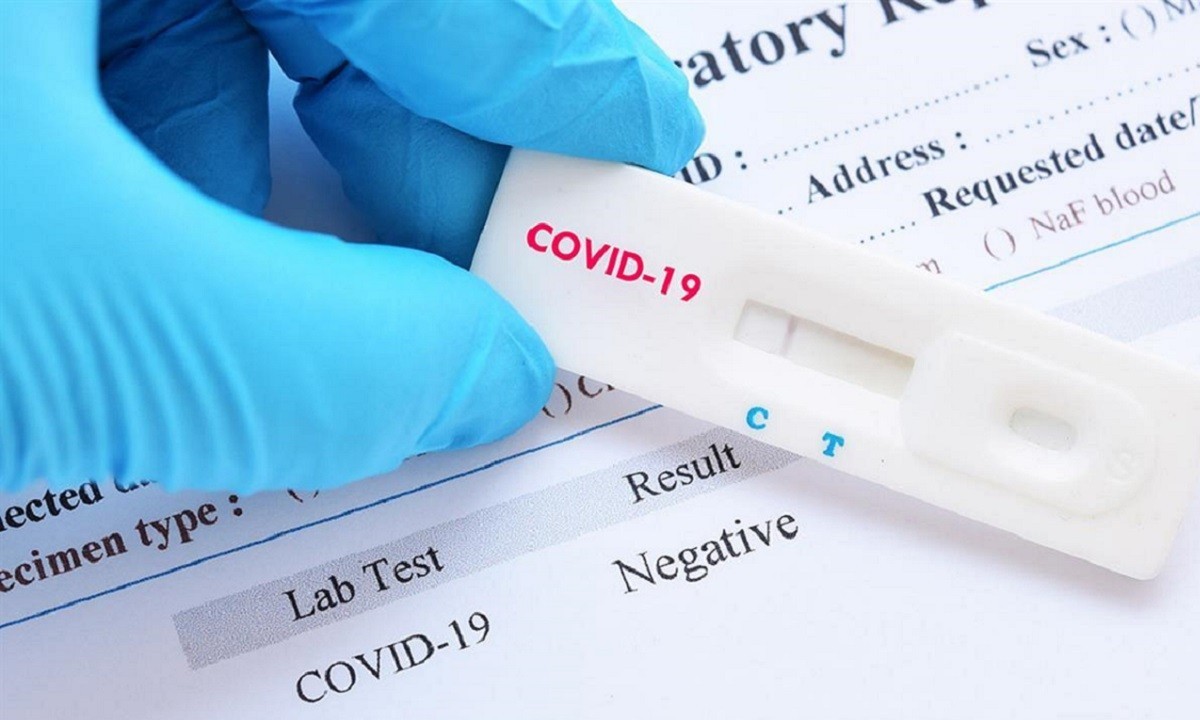 Self tests: Σε διπλή σακούλα θα πετάμε τα θετικά – Ποιες ομάδες παίρνουν σειρά