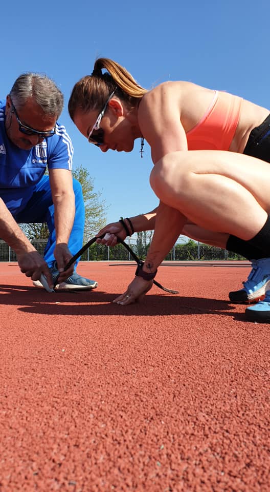 Δ.Α.Κ Δημήτριος Βικέλας Μακροχωρίου: Κόβουν το ταρτάν με χαρτοκόπτη για να μην σακατευτούν
