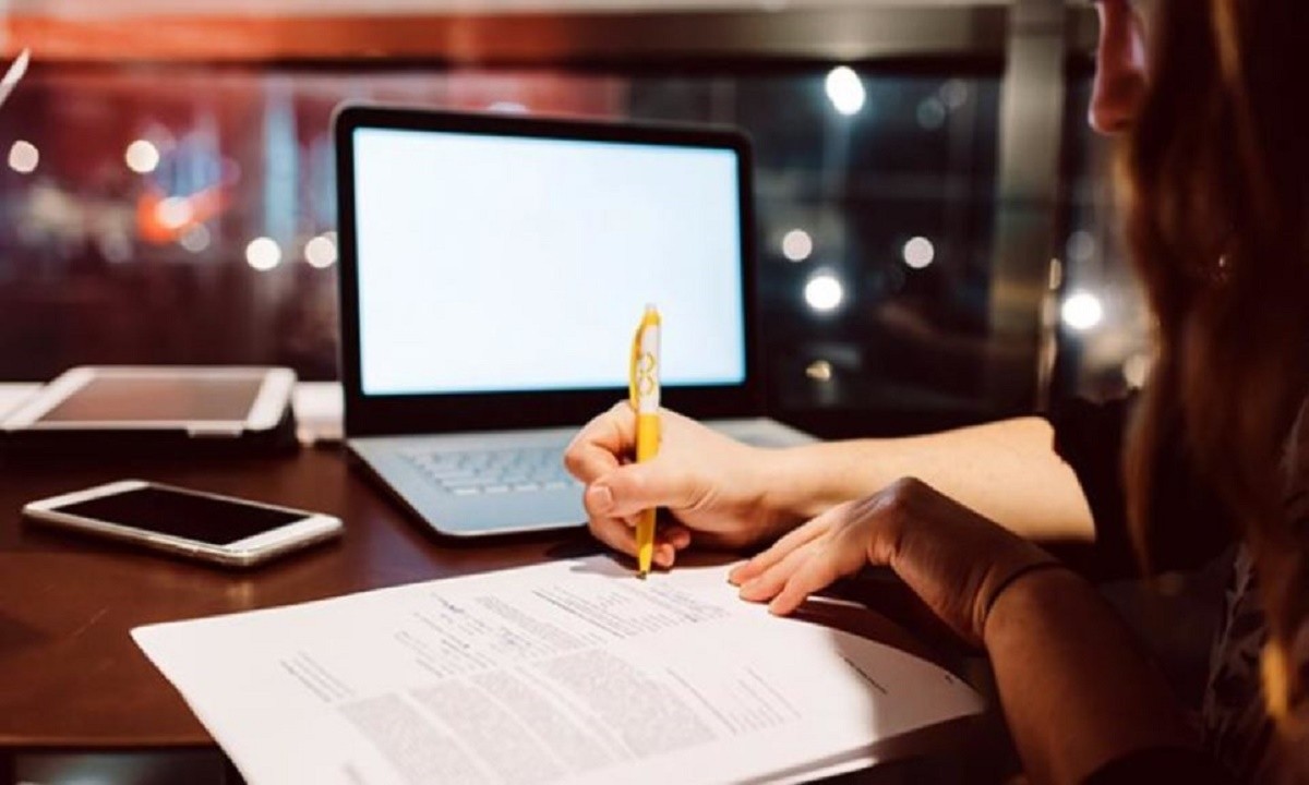 Βόλος: Απίστευτη καταγγελία για επιδειξία εν ώρα τηλεκπαίδευσης