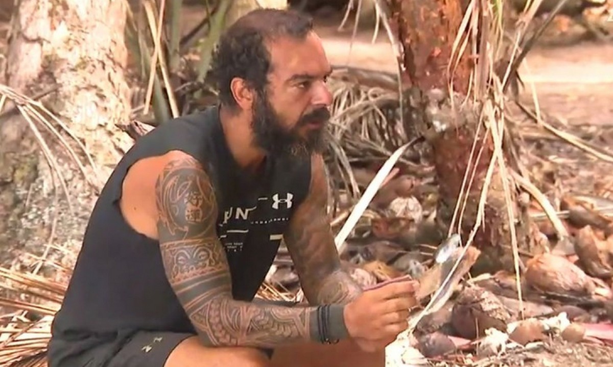 Survivor 9/4: Η μητέρα του Τριαντάφυλλου ξεσπάει – «Να φύγει! Πικραίνομαι πολύ» (vid)