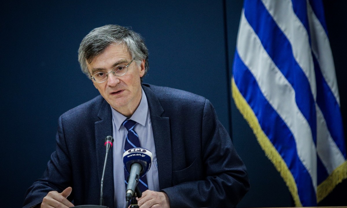 Ο Σωτήρης Τσιόδρας διαφώνησε με το άνοιγμα των σχολείων στη διάρκεια της σύσκεψης της επιτροπής των λοιμωξιολόγων την Τετάρτη.
