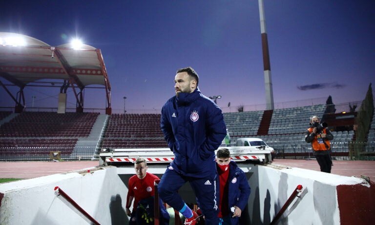 Ολυμπιακός: Αποφασίζει για Βαλμπουενά