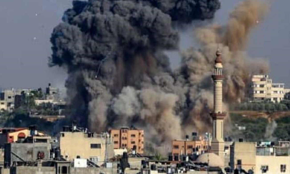 Έκρυθμη παραμένει η κατάσταση στη Λωρίδα της Γάζας, καθώς την Κυριακή (16/5) τουλάχιστον 40 Παλαιστίνιοι σκοτώθηκαν από βομβαρδισμούς του Ισραήλ.
