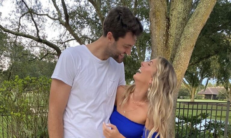 ΗΠΑ: Η γυναίκα του Μπιτς διδάσκει ΠΑΟΚ σε σχολείο! (pic)