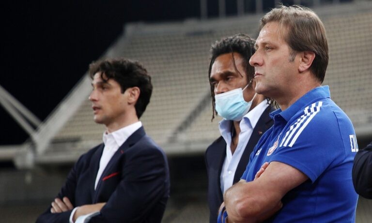 Καρεμπέ: «Δεν τα παρατάμε ποτέ, ψηλά το κεφάλι»