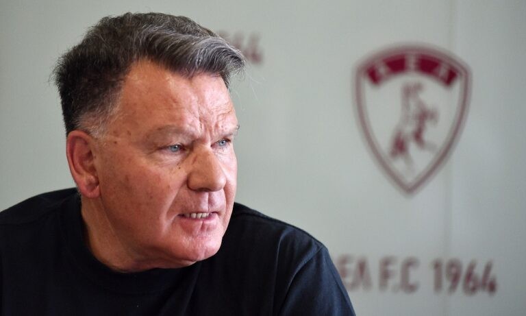 Κούγιας: Επίθεση με διάφορους αποδέκτες