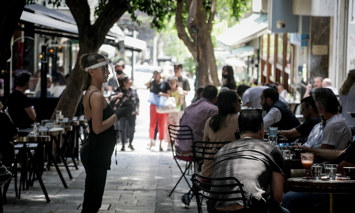 Lockdown: Οι Έλληνες αποχαιρετούν το 13033 όπως του… αρμόζει στο Τwitter